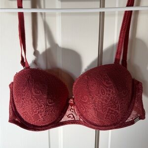 Tahari Lace Underwire Bra - Deep Red